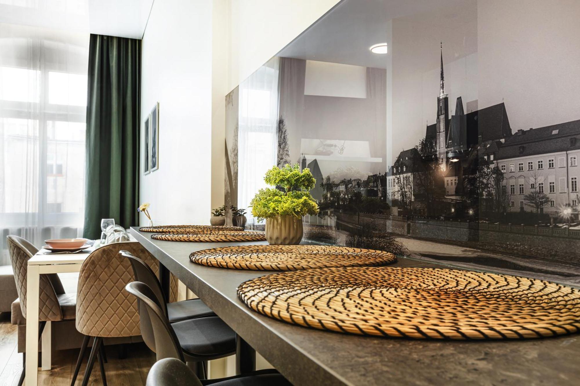 Wyjatkowe Apartamenty W Centrum Vratislav Exteriér fotografie